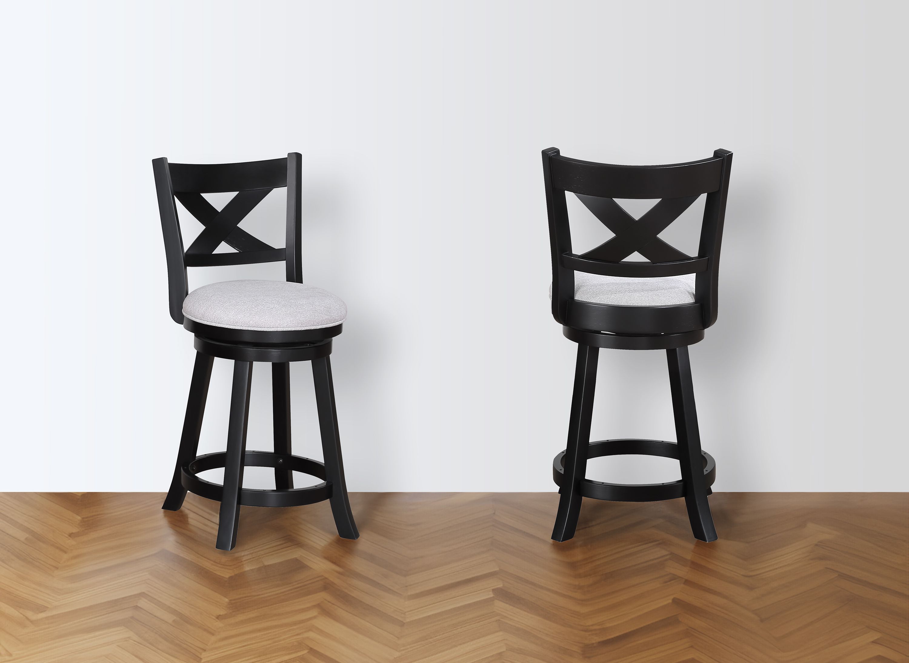 Kipper: Swivel Pub Stool